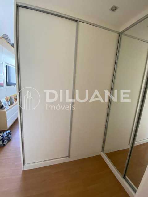 Apartamento à venda com 3 quartos, 76m² - Foto 29