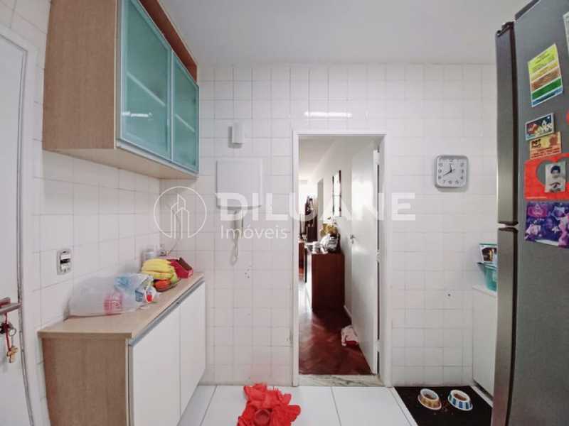 Apartamento à venda com 3 quartos, 100m² - Foto 9