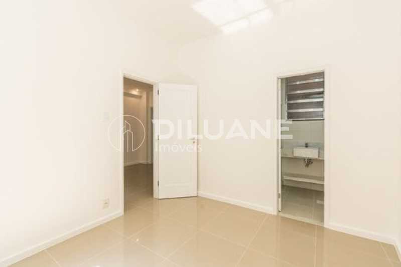 Apartamento à venda com 1 quarto, 43m² - Foto 2