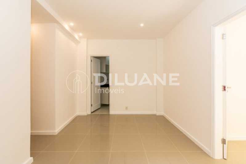 Apartamento à venda com 1 quarto, 43m² - Foto 8