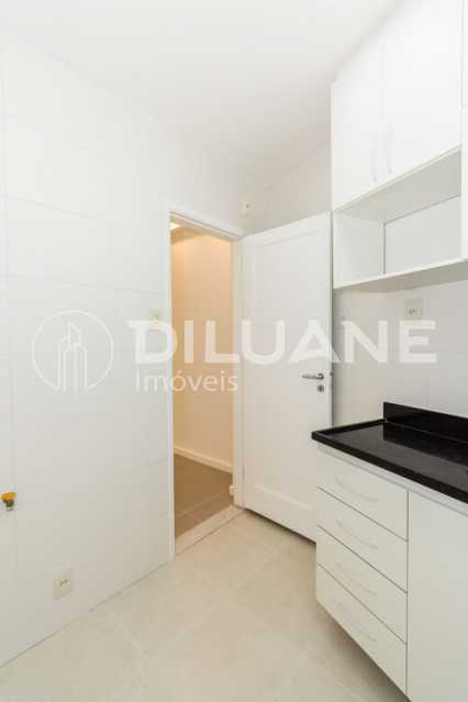 Apartamento à venda com 1 quarto, 43m² - Foto 13