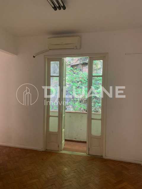 Apartamento para alugar com 3 quartos, 105m² - Foto 3