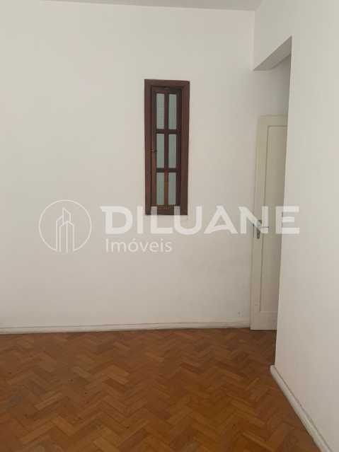 Apartamento para alugar com 3 quartos, 105m² - Foto 11