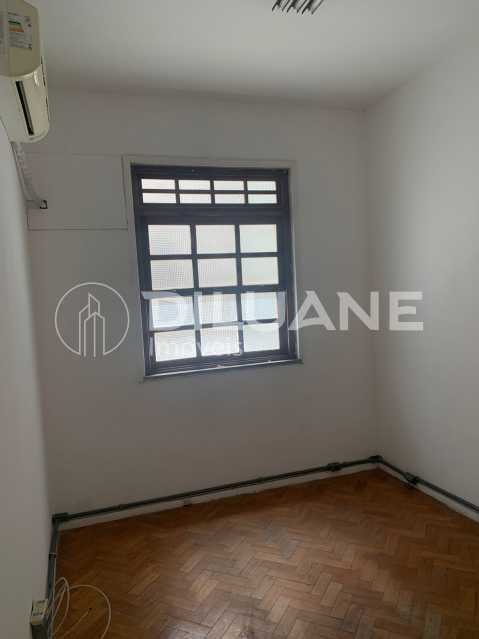 Apartamento para alugar com 3 quartos, 105m² - Foto 10