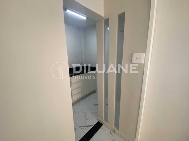 Apartamento à venda com 1 quarto, 30m² - Foto 23