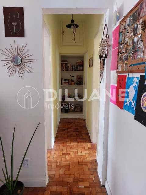 Apartamento à venda com 2 quartos, 52m² - Foto 4