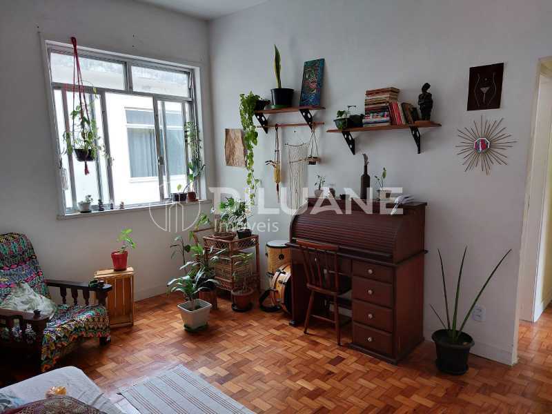 Apartamento à venda com 2 quartos, 52m² - Foto 2