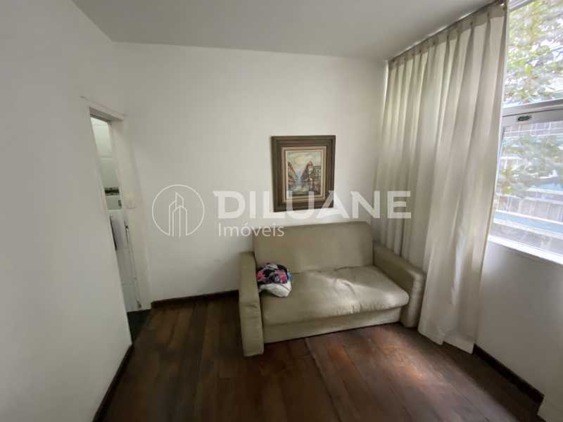 Apartamento à venda com 3 quartos, 157m² - Foto 4