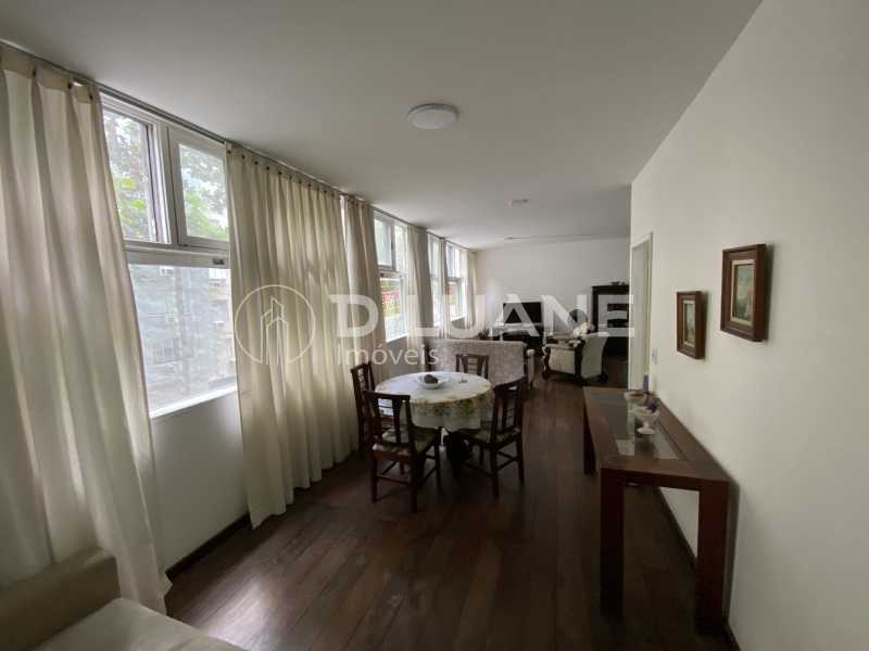 Apartamento à venda com 3 quartos, 157m² - Foto 5