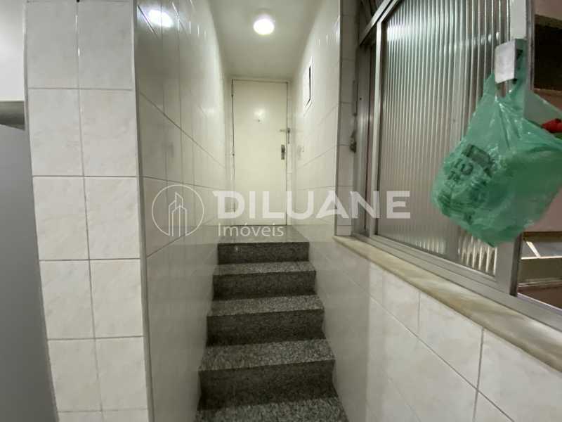 Apartamento à venda com 3 quartos, 157m² - Foto 12