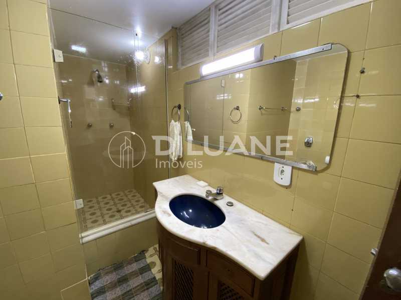 Apartamento à venda com 3 quartos, 157m² - Foto 25