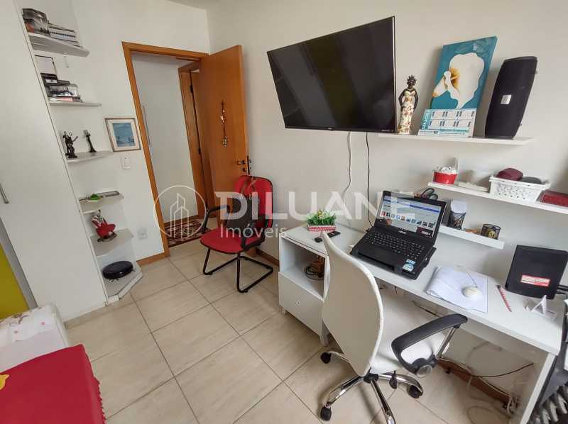 Apartamento à venda com 2 quartos, 60m² - Foto 9