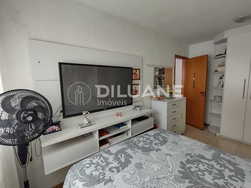 Apartamento à venda com 2 quartos, 60m² - Foto 25