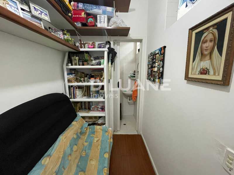 Apartamento à venda com 2 quartos, 70m² - Foto 24