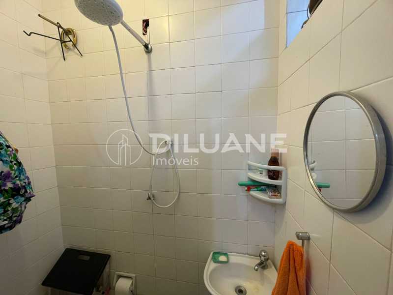 Apartamento à venda com 2 quartos, 70m² - Foto 25