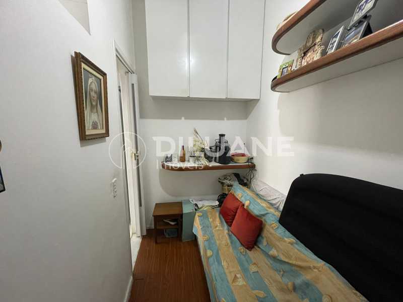 Apartamento à venda com 2 quartos, 70m² - Foto 26