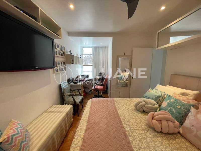 Apartamento à venda com 2 quartos, 70m² - Foto 11