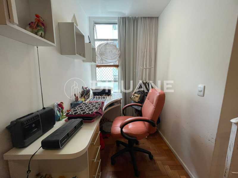 Apartamento à venda com 2 quartos, 70m² - Foto 32