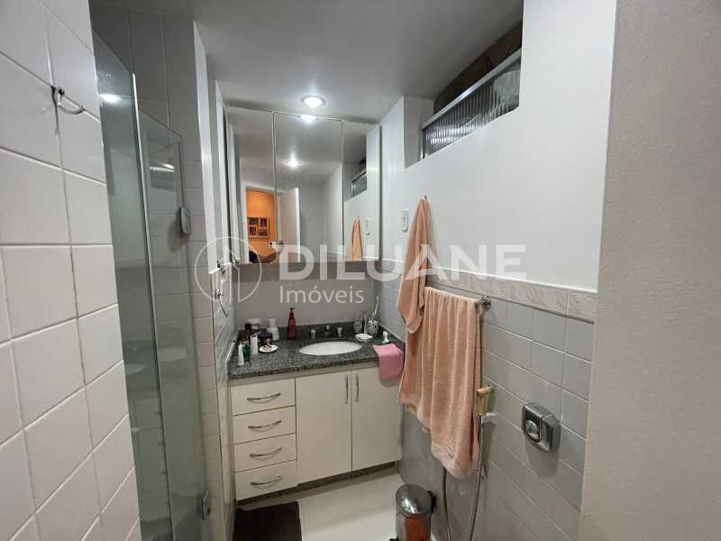 Apartamento à venda com 2 quartos, 70m² - Foto 33