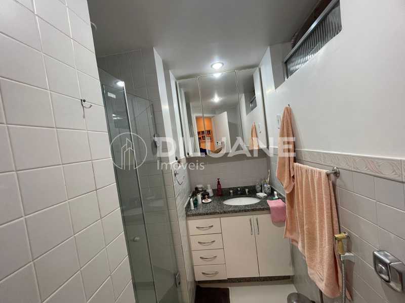 Apartamento à venda com 2 quartos, 70m² - Foto 34