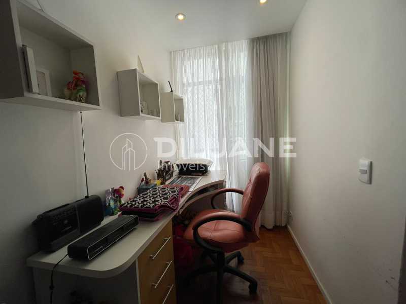 Apartamento à venda com 2 quartos, 70m² - Foto 38