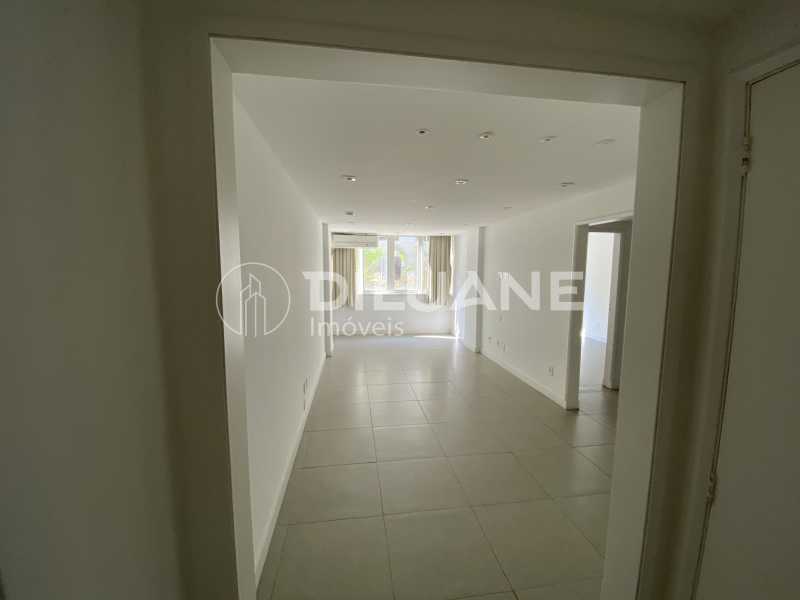 Apartamento à venda com 2 quartos, 97m² - Foto 1