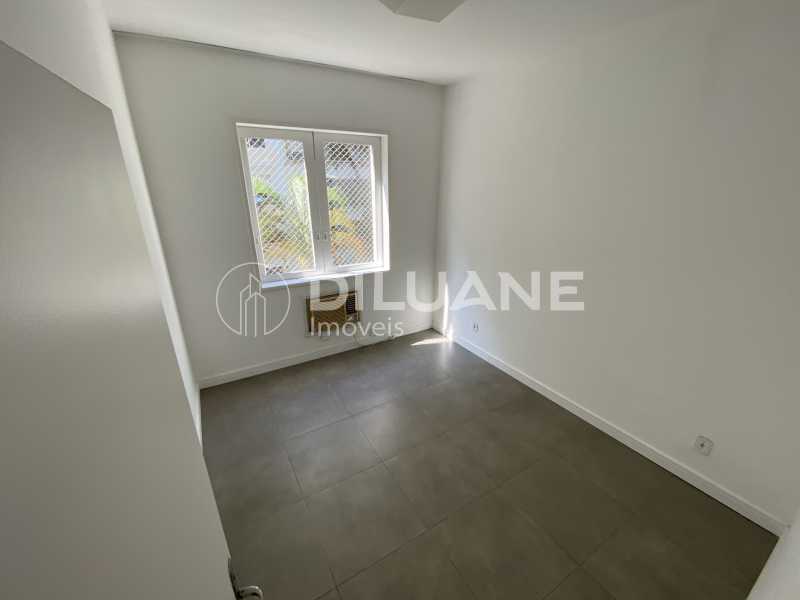 Apartamento à venda com 2 quartos, 97m² - Foto 10