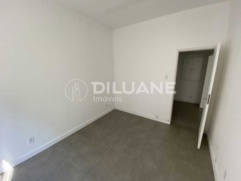 Apartamento à venda com 2 quartos, 97m² - Foto 11