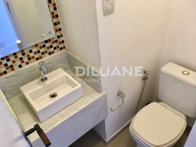 Apartamento à venda com 2 quartos, 76m² - Foto 21