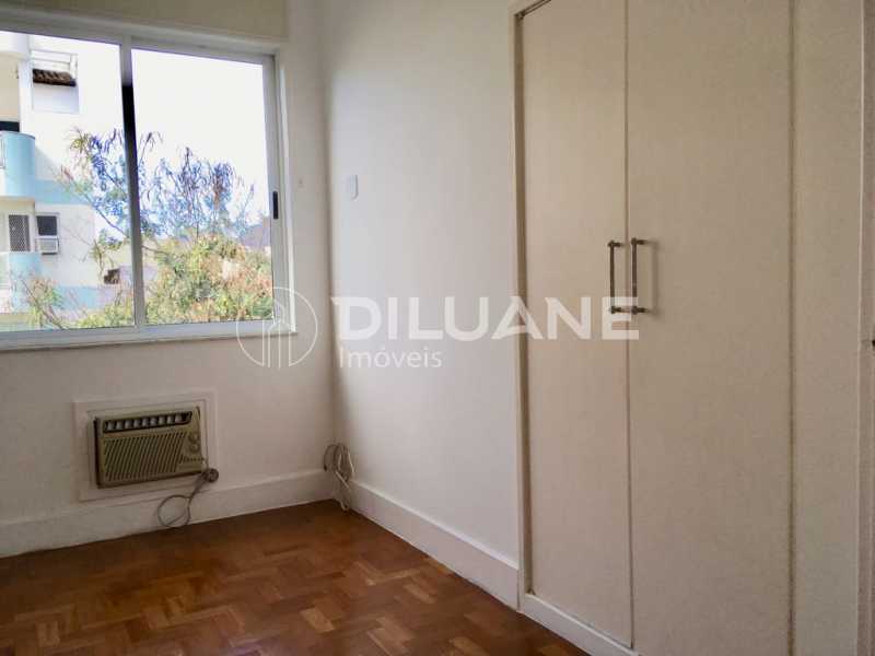 Apartamento à venda com 2 quartos, 76m² - Foto 7