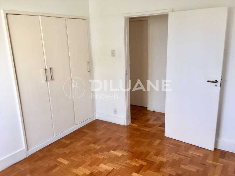 Apartamento à venda com 2 quartos, 76m² - Foto 10