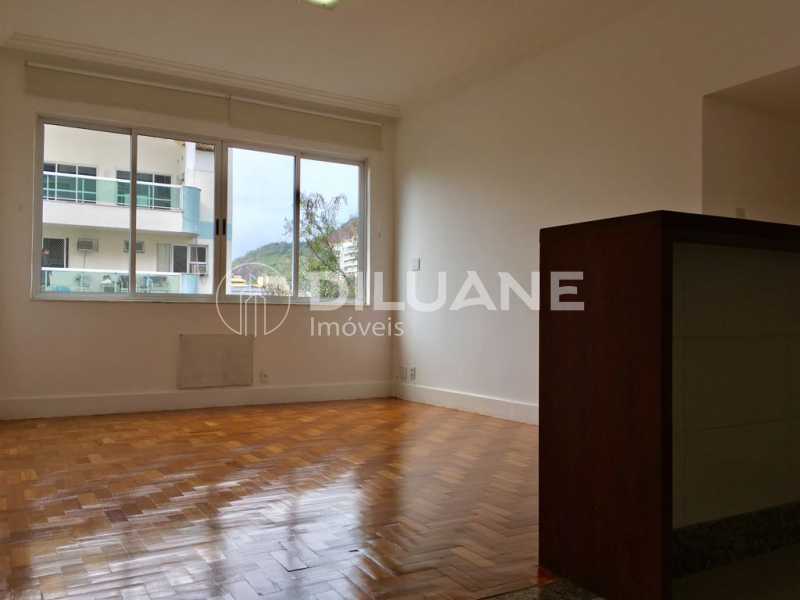 Apartamento à venda com 2 quartos, 76m² - Foto 1