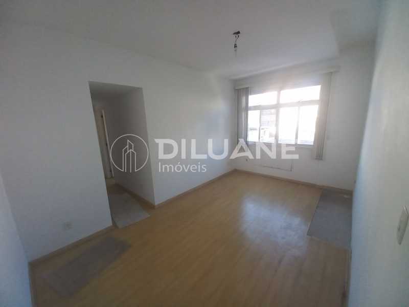 Apartamento à venda com 2 quartos, 67m² - Foto 1