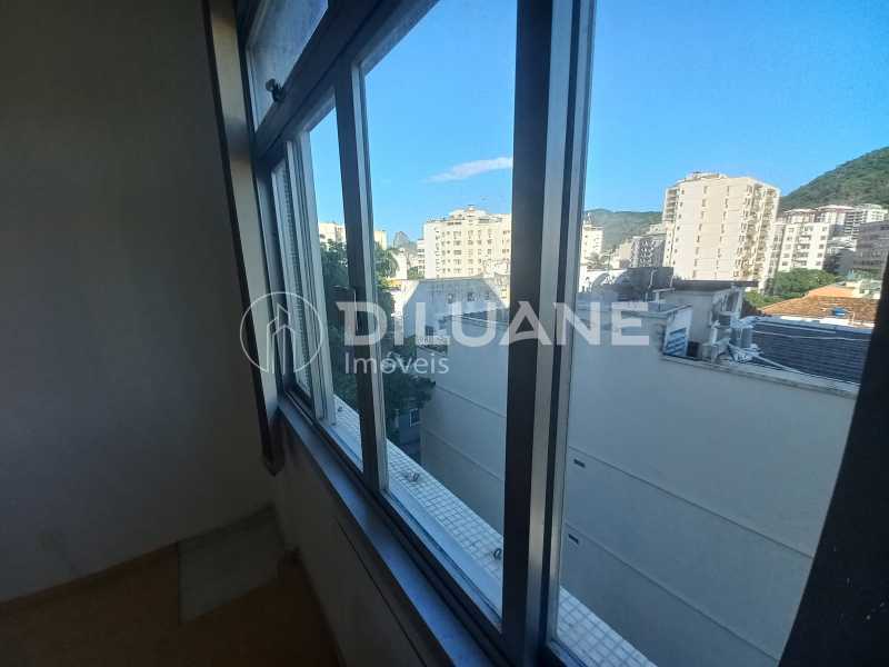 Apartamento à venda com 2 quartos, 67m² - Foto 7