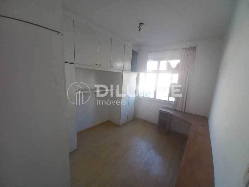 Apartamento à venda com 2 quartos, 67m² - Foto 10