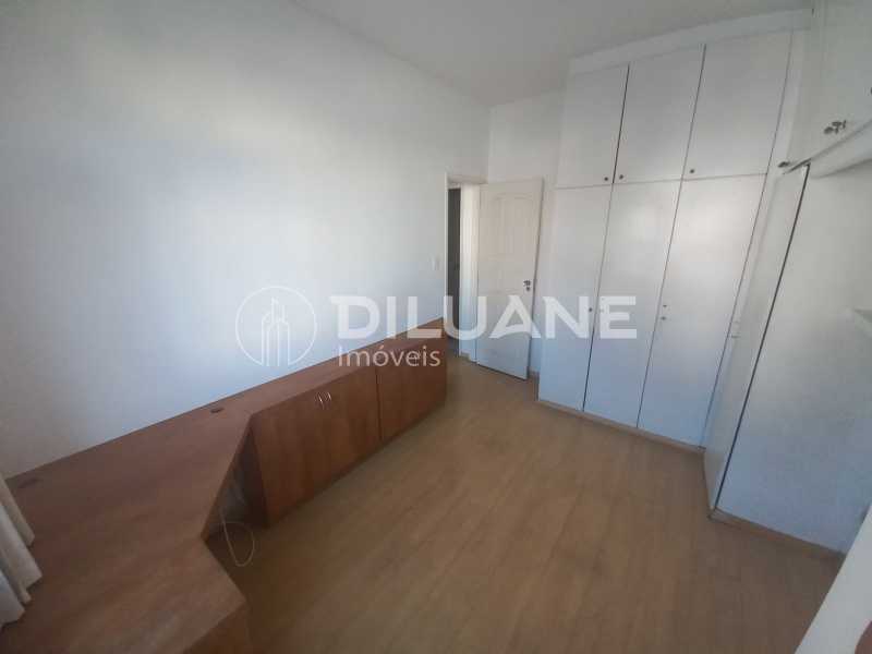 Apartamento à venda com 2 quartos, 67m² - Foto 11