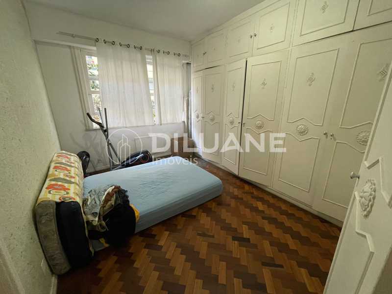 Apartamento à venda com 4 quartos, 239m² - Foto 9