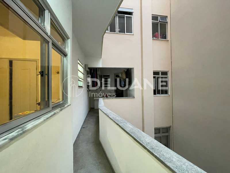 Apartamento à venda com 4 quartos, 239m² - Foto 15