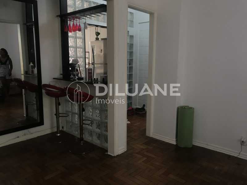 Apartamento à venda com 2 quartos, 90m² - Foto 4