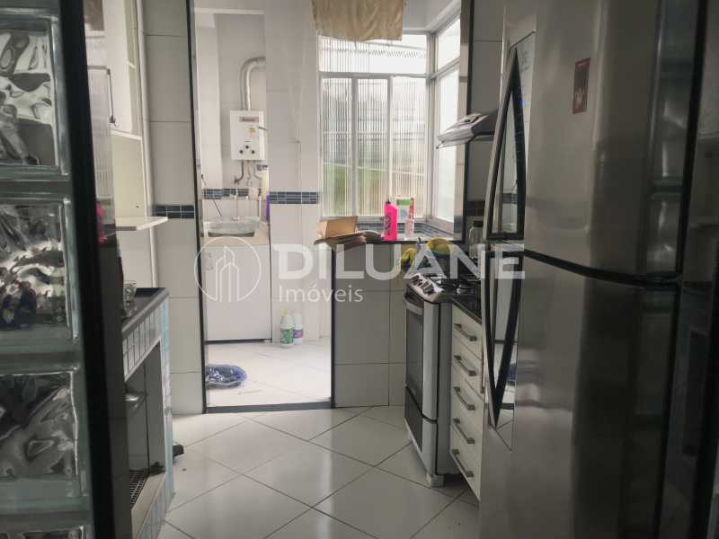 Apartamento à venda com 2 quartos, 90m² - Foto 5