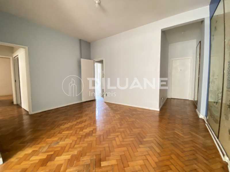 Apartamento à venda com 3 quartos, 114m² - Foto 3