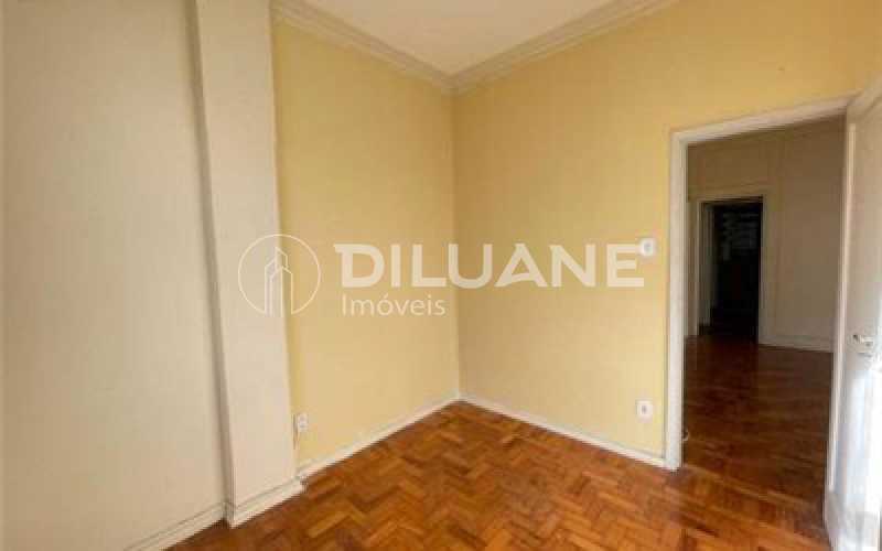 Apartamento à venda com 2 quartos, 60m² - Foto 16