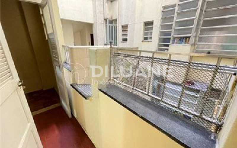 Apartamento à venda com 2 quartos, 60m² - Foto 27