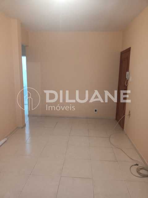 Apartamento à venda com 2 quartos, 60m² - Foto 2