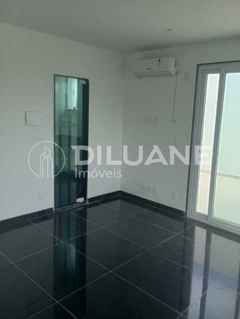 Cobertura à venda com 4 quartos, 200m² - Foto 8
