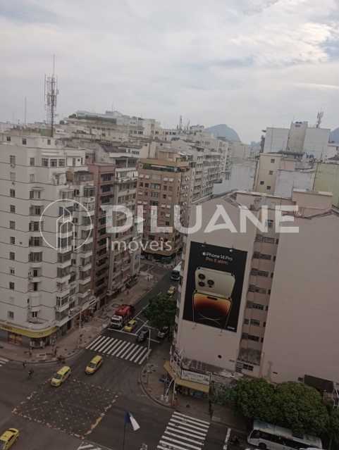 Cobertura à venda com 4 quartos, 200m² - Foto 4