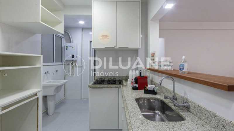 Apartamento à venda com 2 quartos, 78m² - Foto 11