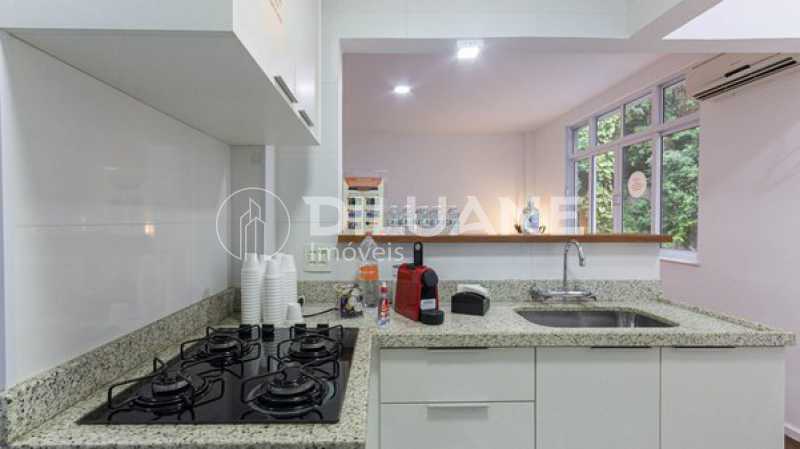 Apartamento à venda com 2 quartos, 78m² - Foto 13