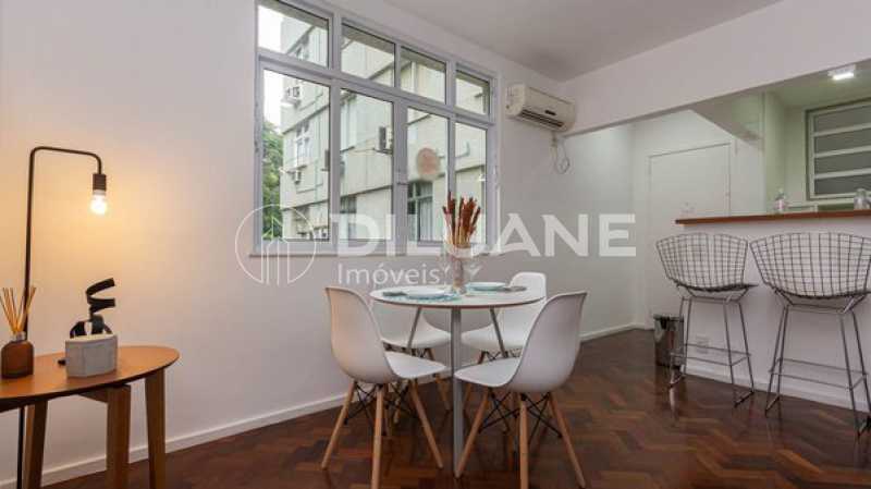 Apartamento à venda com 2 quartos, 78m² - Foto 4