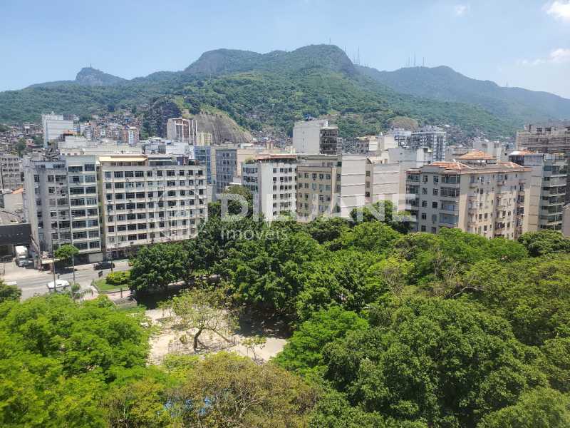 Apartamento à venda com 2 quartos, 130m² - Foto 1